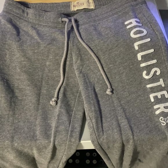 Size women's XS Gray Hollister Sweatpants, lowrise, comfy, lounge, bottoms - Picture 2 of 5